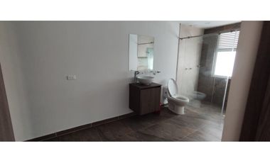 Se vende casa campestre en lote de 1000 M2, 1200 mill en La Mesa Cund