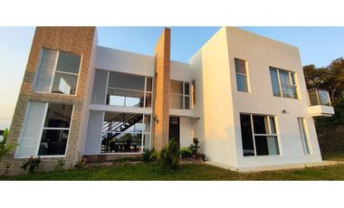 Se vende casa campestre en lote de 1000 M2, 1200 mill en La Mesa Cund