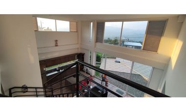 Se vende casa campestre en lote de 1000 M2, 1200 mill en La Mesa Cund