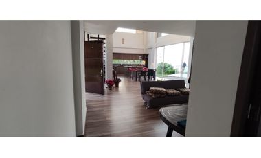 Se vende casa campestre en lote de 1000 M2, 1200 mill en La Mesa Cund