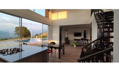 Se vende casa campestre en lote de 1000 M2, 1200 mill en La Mesa Cund