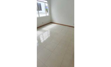 CASA EN CONJUNTO DE 88 M2 EN 380 MILL EN ANAPOIMA CUND