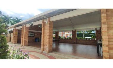 CASA EN CONJUNTO DE 88 M2 EN 380 MILL EN ANAPOIMA CUND