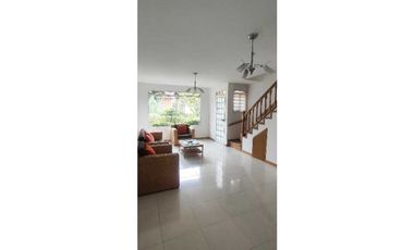 CASA EN CONJUNTO DE 88 M2 EN 380 MILL EN ANAPOIMA CUND