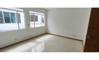 CASA EN CONJUNTO DE 88 M2 EN 380 MILL EN ANAPOIMA CUND