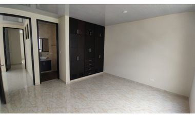 Se vende casa de 180 M2 en 490 mill en La Mesa Cund, COL