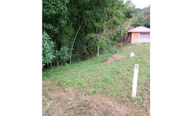 Venta de lote de 2110 M2 en 120 mill en La Mesa Cund