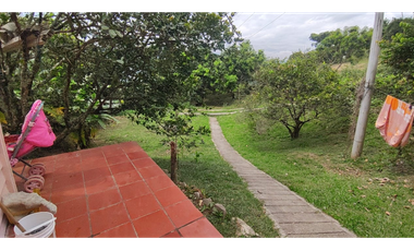 Se vende finca de 6400 M2 en 320 mil en La Mesa Cund, COL