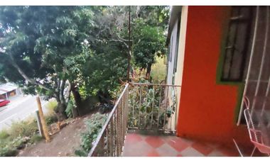 Venta casalote de 797 M2 en 220 mill en La Mesa Cund Colombia.