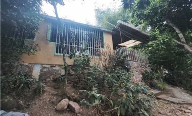 Venta casalote de 797 M2 en 220 mill en La Mesa Cund Colombia.