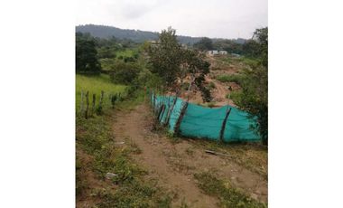 Se vende lote de 800 M2 en 145 mill en La Mesa Cund, cerca al  pueblo