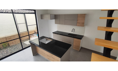 ESTRENA CASA YA, de 127 M2 en 440 mill en La Mesa Cund, COL