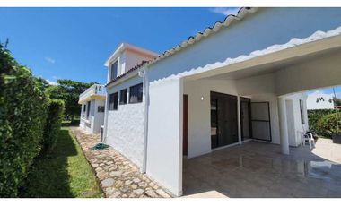VENTA DE CASA CAMPESTRE DE 514 M2 CON PISCINA EN ANAPOIMA CUND.