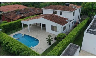 VENTA DE CASA CAMPESTRE DE 514 M2 CON PISCINA EN ANAPOIMA CUND.