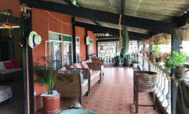 Venta de finca de 2000 M2 en 550 mill en El Colegio Cund.