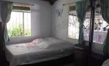 Venta de finca de 2000 M2 en 550 mill en El Colegio Cund.