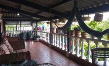 Venta de finca de 2000 M2 en 550 mill en El Colegio Cund.