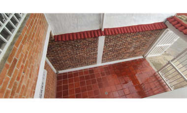 Venta de casa urbana de 162 M2 en 425 mill neg en La Mesa Cund