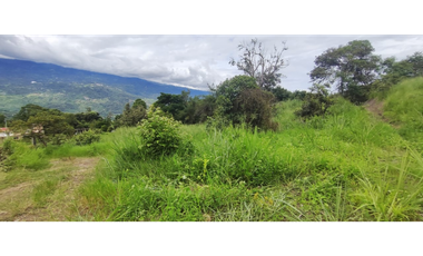 Venta de lote de 2000 M2 en La Gran Via de Tena ,excelente vista