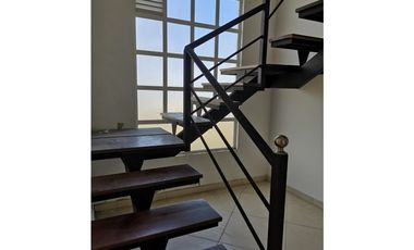 Venta de PENTHOUSE de 98 M2 en 340 mill neg, en La Mesa Cund, COL