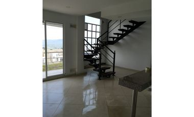 Venta de PENTHOUSE de 98 M2 en 340 mill neg, en La Mesa Cund, COL