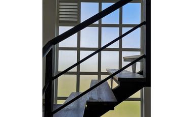 Venta de PENTHOUSE de 98 M2 en 340 mill neg, en La Mesa Cund, COL