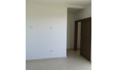 Venta de PENTHOUSE de 98 M2 en 340 mill neg, en La Mesa Cund, COL