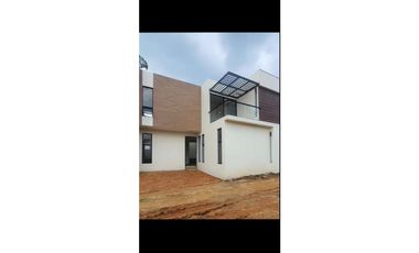 Se vende casa de 150 M2 en 410 MILL en La Mesa Cund, COL.