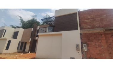 Se vende casa de 150 M2 en 410 MILL en La Mesa Cund, COL.