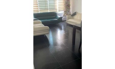 Venta de casa urbana de 224 M2 en 650 mill en La Mesa Cund, col