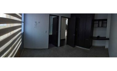 Venta de casa urbana de 224 M2 en 650 mill en La Mesa Cund, col