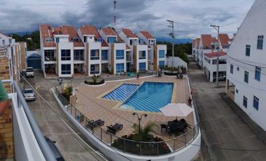 Venta de casa urbana de 224 M2 en 650 mill en La Mesa Cund, col