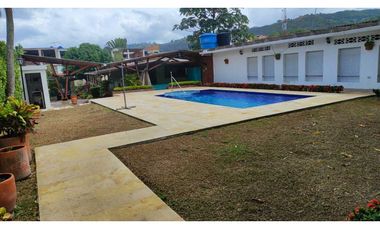 Casa para proyecto hotelero de 972 M2 en 1400 mill en Anapoima Cund