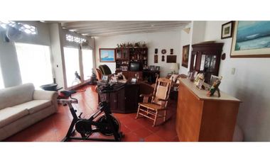 Casa para proyecto hotelero de 972 M2 en 1400 mill en Anapoima Cund