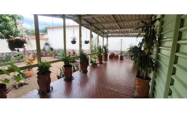 Casa para proyecto hotelero de 972 M2 en 1400 mill en Anapoima Cund