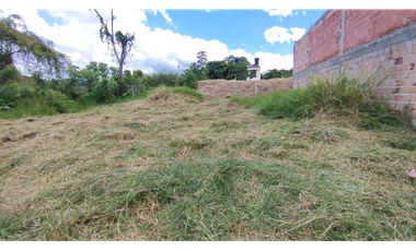 Lote urbano de 260 M2 en 230 mill negociables en La Mesa Cund, permuta