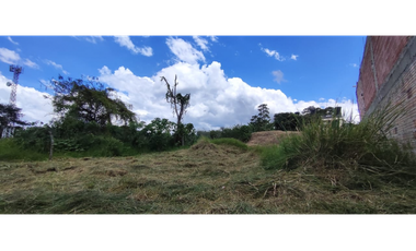 Lote urbano de 260 M2 en 230 mill negociables en La Mesa Cund, permuta