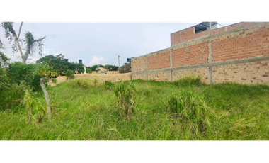 Lote urbano de 260 M2 en 230 mill negociables en La Mesa Cund, permuta