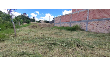 Lote urbano de 260 M2 en 230 mill negociables en La Mesa Cund, permuta