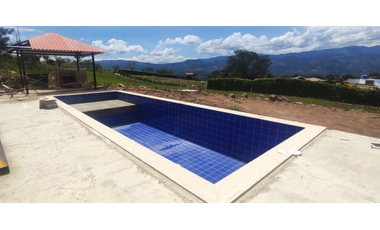 Casas campestres sobre planos de 1000 M2 en 720 mill en La Mesa Cund