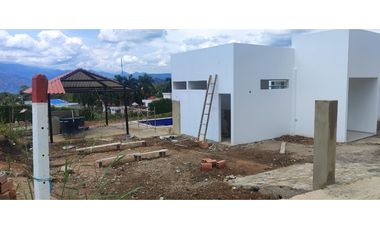 Casas campestres sobre planos de 1000 M2 en 720 mill en La Mesa Cund