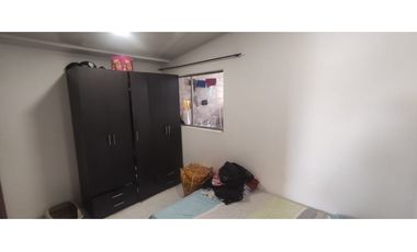 Casa rentable de 441 M2 construidos en 1100 millones en La Mesa Cund