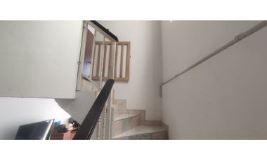 Casa rentable de 441 M2 construidos en 1100 millones en La Mesa Cund