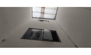 Casa rentable de 441 M2 construidos en 1100 millones en La Mesa Cund