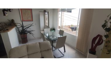 Casa rentable de 441 M2 construidos en 1100 millones en La Mesa Cund