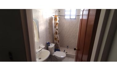 Casa rentable de 441 M2 construidos en 1100 millones en La Mesa Cund