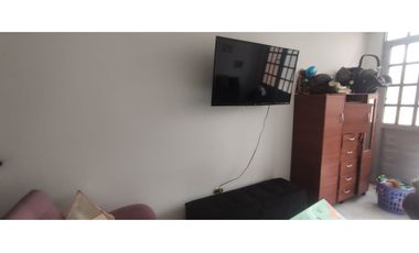 Casa rentable de 441 M2 construidos en 1100 millones en La Mesa Cund