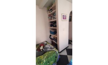 Casa de 110 M2 en 279 mill en La Mesa Cund, COL. a 3 min del parque