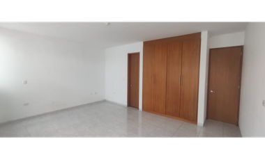 Casalote en conjunto de 450 M2 en 595 mill en La Mesa Cund, COL