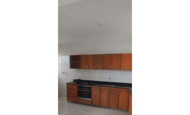 Casalote en conjunto de 450 M2 en 595 mill en La Mesa Cund, COL